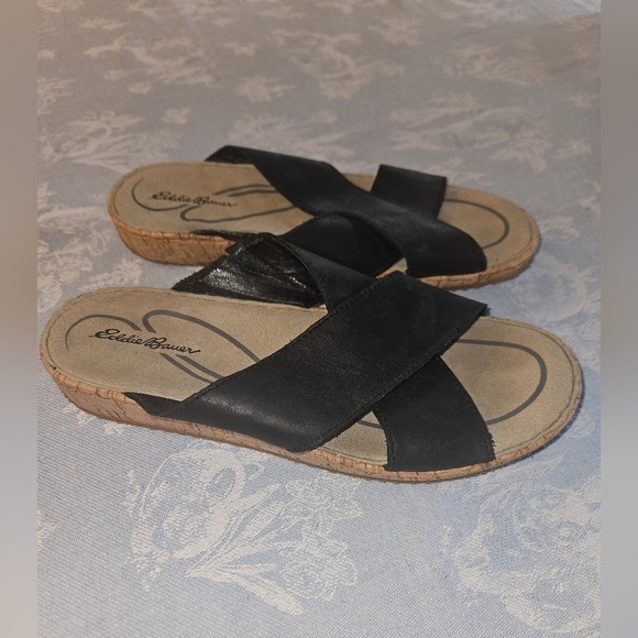 Eddie Bauer Eddie Bauer Womens 8 Criss Cross Slides Flats Slip On Black Leather - Picture 1 of 6